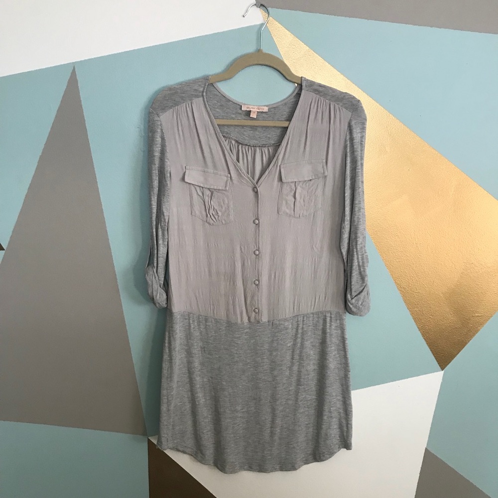 Under Skies gray tunic